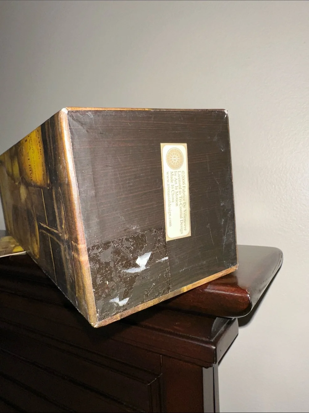 F. de Villeneuve vintage 1967 Caves Fauchon Chablis wine gift storage box